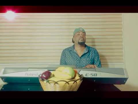 Morris Babyface does a simple rendition of Uncle Ato’s Dzi Dew