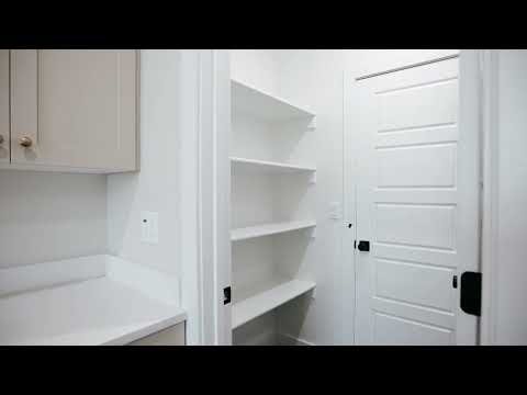 Awesome end unit 3 Bed 2.5 Bath townhome in Ammon, Idaho property video