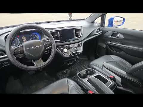 2019 Chrysler Pacifica Touring-L Plus 2WD in Blue for sale at Kitchener Chrysler Dodge Jeep Ram in Kitchener, ON