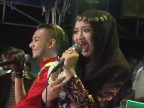 LIVE MAHARANI Sya Laa Laa   Fida D' & Fikar D'