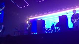 ROBBERS (AN ENCOUNTER INTRO) - THE 1975 @ O2 ARENA LONDON 15/12/16