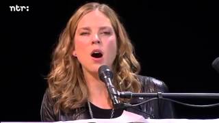 Daiana Kroll   A man needs A maid・HEART OF GOLD