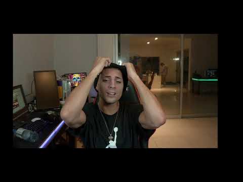 COSCU ESCUCHANDO LA BIZARRAP DE KHEA