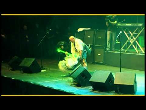 Istvan Alapi , solo at the end of the EDDA song "Veled vagyok"