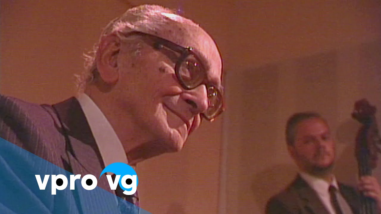25 de Julio de 1995 muere el director de orquesta Osvaldo Pugliese, también pianista y compositor de reconocidos tangos argentinos.
