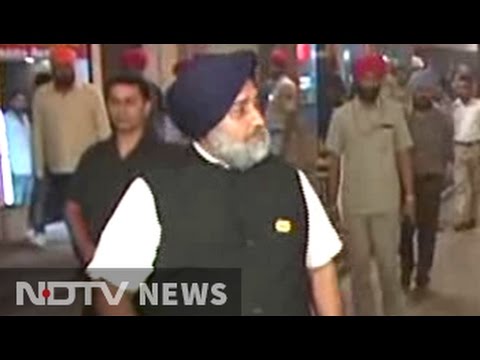 'Sidhu A Human Bomb; Kejriwal Like New Mobile Phone, Already Rejected': Sukhbir Badal