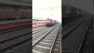 Download lagu high speed Diesel locomotive engine 130 km/H #indianrailways #viral #shorts #train #video mp3