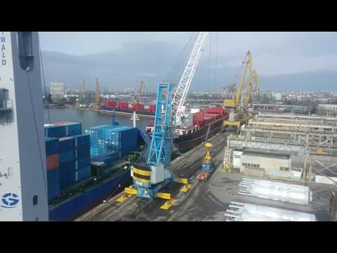 download lagu mp3 mp4 Burgas Port, download lagu Burgas Port gratis, unduh video klip Burgas Port