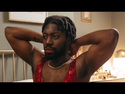 Thumbnail of the video: Pretty Red Dress – clip | IFFR 2023