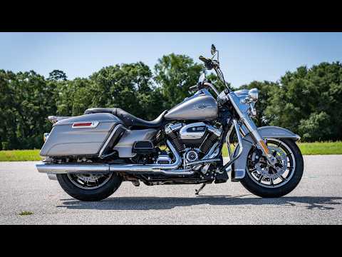 2017 Harley-Davidson® Road King® FLHR