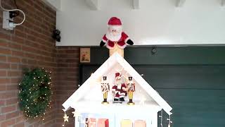 Knutsel ed kerst huisje gemaakt van een oisterwijk vitrine kast van 40 jaar geleden