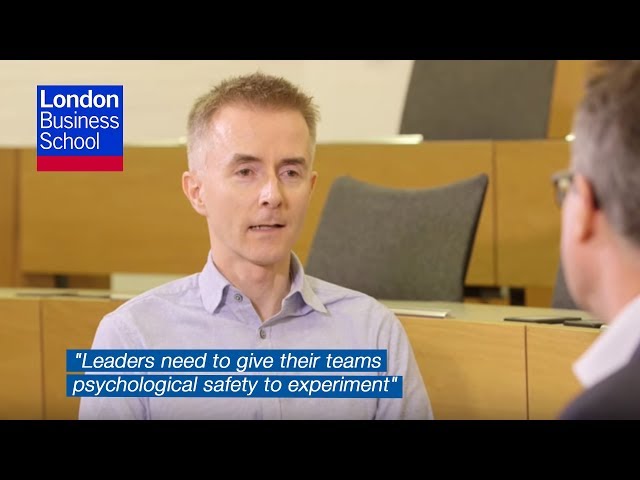 הגיית וידאו של Barclays בשנת אנגלית