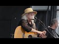 Arlo Guthrie, citing health, says he’s retired from touring