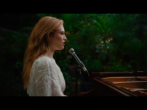 Freya Ridings - Holy Water (Live At The Barbican)