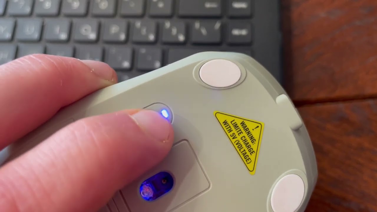 Беспроводная мышь A4Tech Fstyler FB10C, розовый