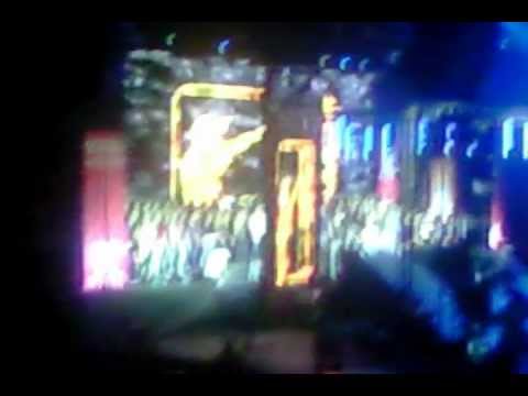 Beogradski Sindikat u Beogradskoj Areni - Hor Obilić iz KUD Krsmanac (Glavom u zid)