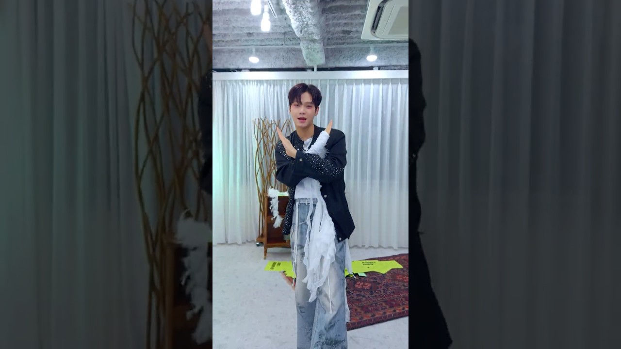 “𝐋𝐈𝐍𝐄 𝐌𝐄 𝐍𝐎𝐖” 𝐃𝐚𝐧𝐜𝐞 𝐂𝐡𝐚𝐥𝐥𝐞𝐧𝐠𝐞 𝐘𝐎𝐎𝐍𝐃𝐎𝐍𝐆#ORβIT #YOONDONG#ORβIT_LINEMENOW#ORβIT_LINEMENOW_Challenge