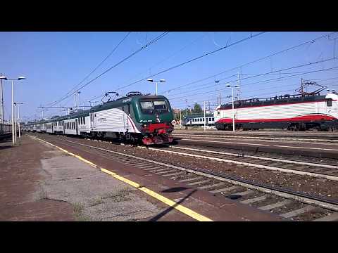E464 269+8 piano ribassato Trenord - Milano Greco 19/06/2017
