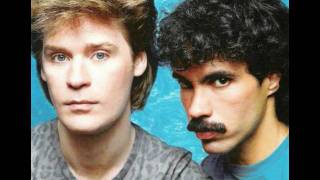 Hall &amp; Oates - Out Of Touch (12&quot; Version)