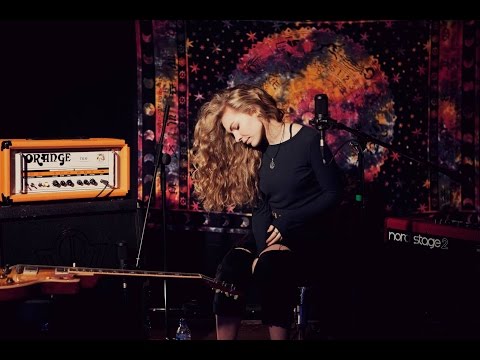 download lagu mp3 mp4 Voes, download lagu Voes gratis, unduh video klip Voes