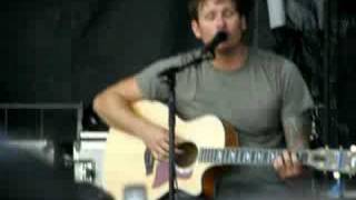 Tom Delonge singing Boxcar Racer - There Is.