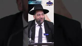 אין בן אדם בעולם יותר קרוב לה' כמו אברך, וזה שמחזיק אותו!- הרב אפרים שרבני (הרב אפרים שרבני) - התמונה מוצגת ישירות מתוך אתר האינטרנט יוטיוב. זכויות היוצרים בתמונה שייכות ליוצרה. קישור קרדיט למקור התוכן נמצא בתוך דף הסרטון