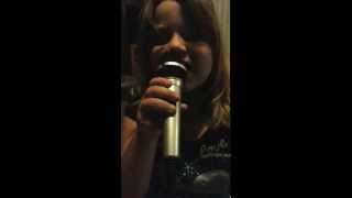 Alivia 7 yrs old singing Let It Go
