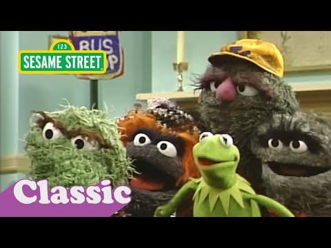 Kermit's New Bus Stop with Oscar the Grouch | Sesame Street Classic