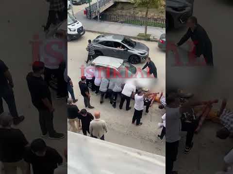 Çarşının göbeğinde durağı görmedi, bariyere çakıldı!
