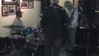 TONY FRANKLIN JAMMIN WITH THE STOKES CAFE TREMOLO TUCSON.wmv