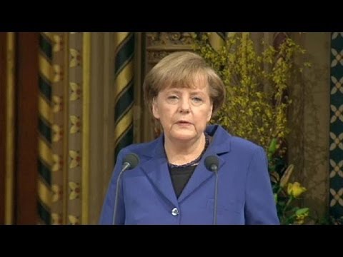 UK: Merkel visits as Cameron seeks support for EU reform