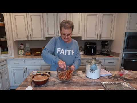Learn how to easily make praline pecans | Simple dessert recipe for Southern pecans