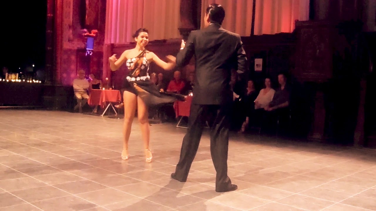 Video thumbnail for Florencia Labiano y Hernan RodrĂguez in Altenakapel Kontich 7 april 2018 deel 3WMV