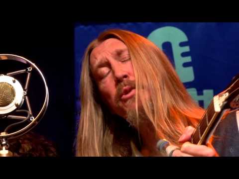 The Wood Brothers - Atlas (eTown webisode #943)