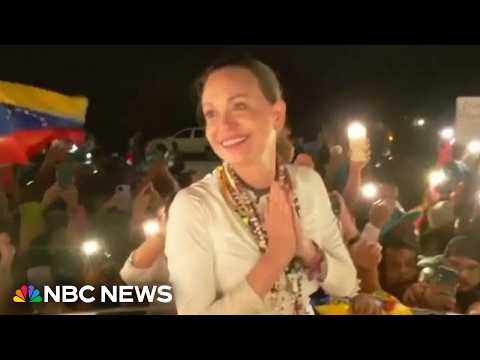 Opposition leader makes daring return to Venezuela