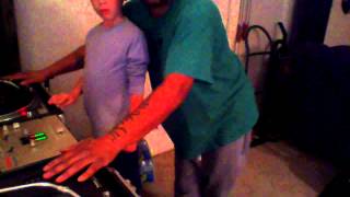 Gray's Music2001: DJ JG Jovy working out with pop dukes, G-Element. Bmore Party/House Music