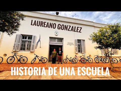 Escuela Laureano González - Luan Toro