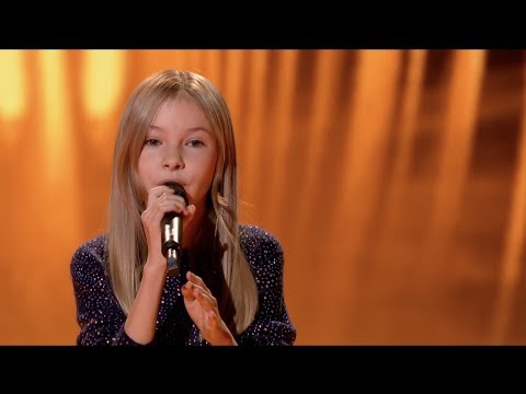 Жюри в Восторге!!! Данэлия Тулешова на шоу The World's Best.