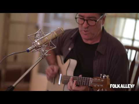Folk Alley Sessions: Richard Shindell - "Stray Cow Blues"