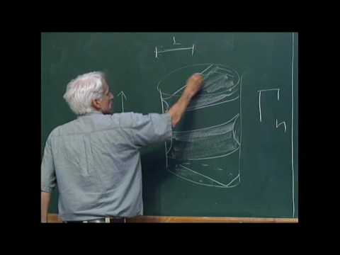 A dichotomy theorem for minimal surfaces