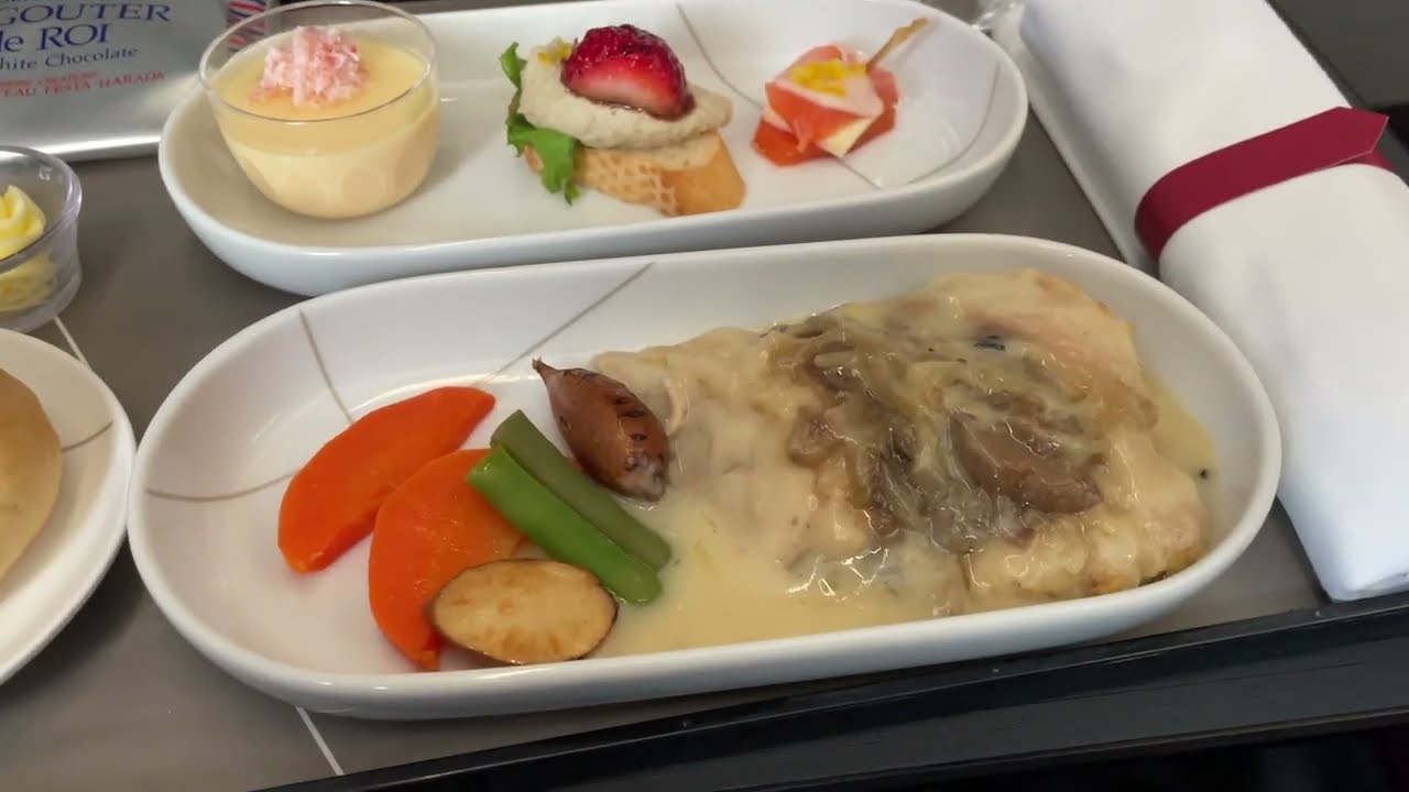 Japan Airlines JAL Sakura Lounge