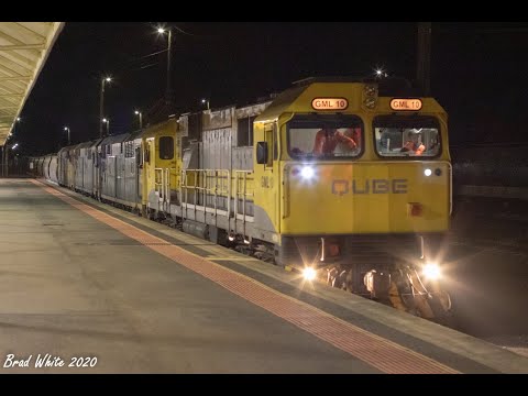 Grain Trains cross at Maryborough with PN's 7939V & QUBE's 7762V- 17/6/20