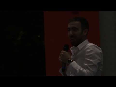 Le barzellette di Lorenzo Andreaggi - 2 euro per una gallina (vers. 2)