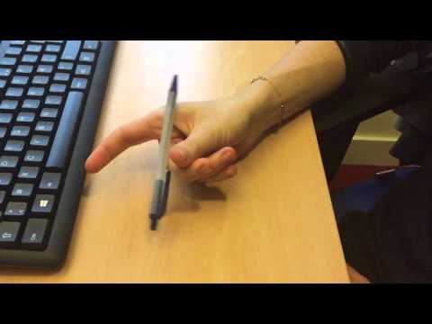 comment faire tourner son stylo sur son pouce (au ralenti)