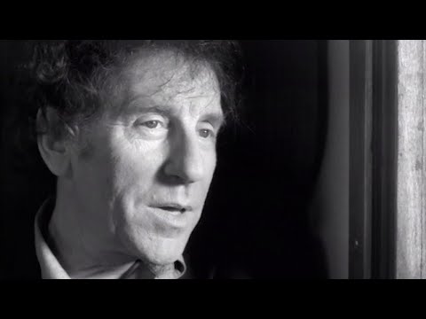 Alain Souchon - La vie ne vaut rien (Clip officiel)