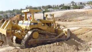 long clip (#1) of CAT D9R in action