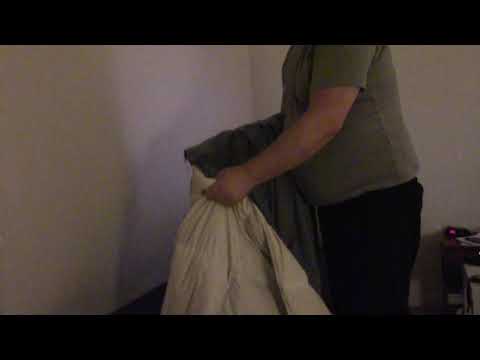 MongoTV_2031 - Ligger Rent Sengetøj På og Snakker