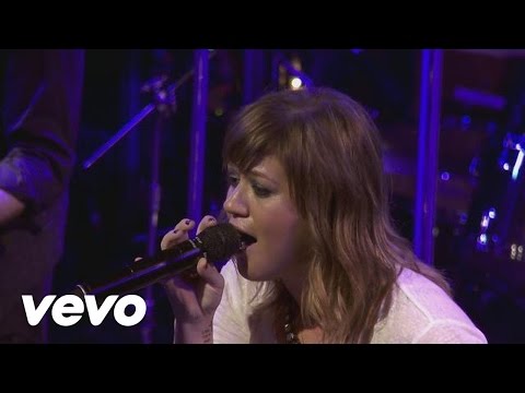 Kelly Clarkson - Mr. Know It All (Live From The Troubadour 10/19/11)