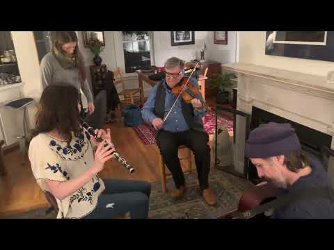 Kevin Burke, Nuala Kennedy & Eamon O' Leary - Reel & Steps