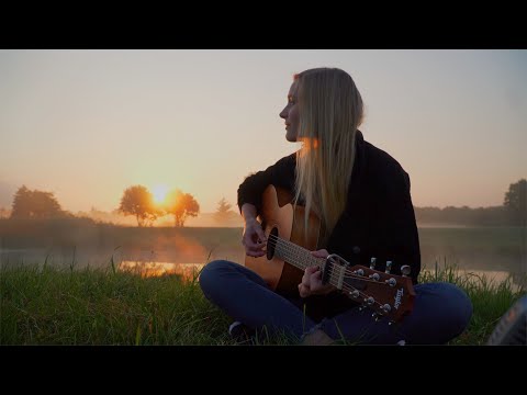 Singing \"Sunrise\" by Norah Jones at sunrise ☀️